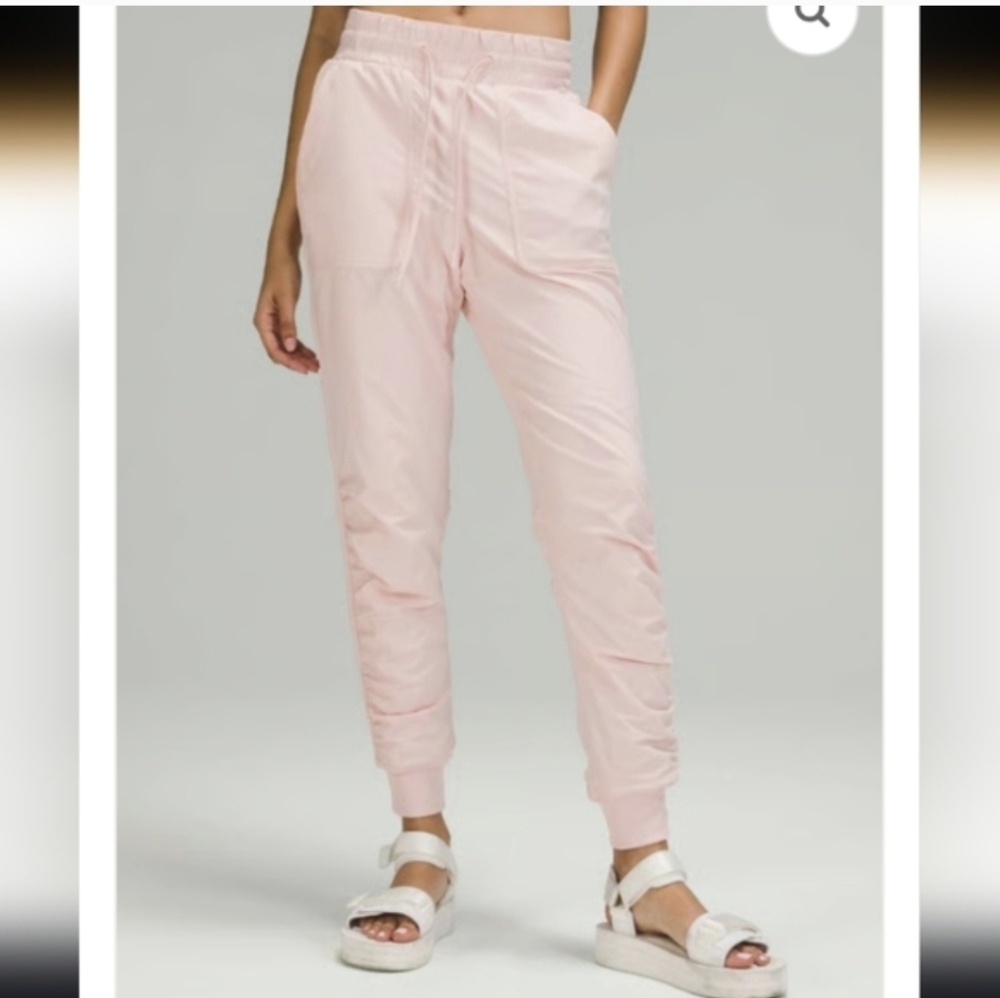 Lululemon Beyond the Studio Jogger Sz 4